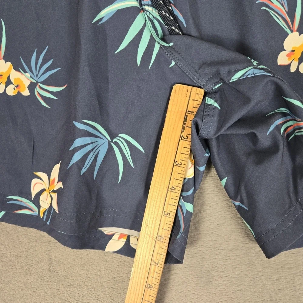 Quicksilver Swim Trunks Mens 2XL Mesh Lined Floral Board Shorts Resort Wear NWT‎